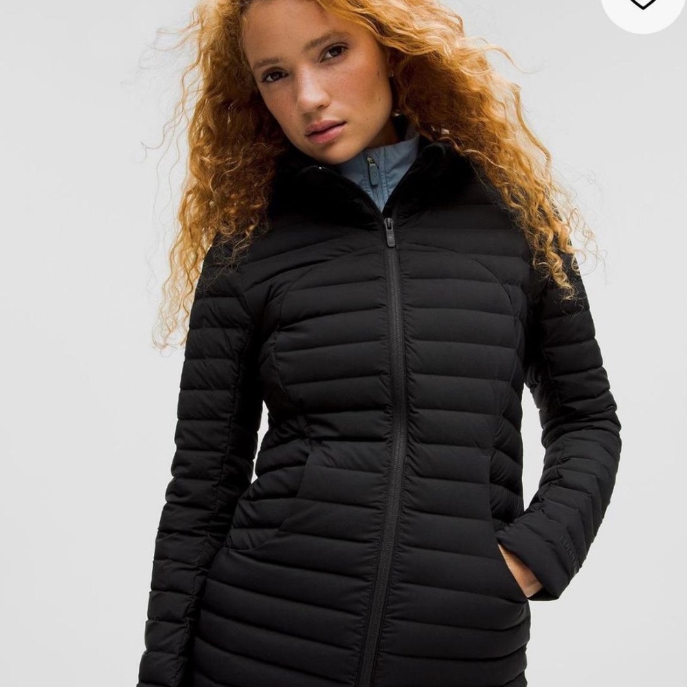 Brand new condition Lululemon packet down jacket in black